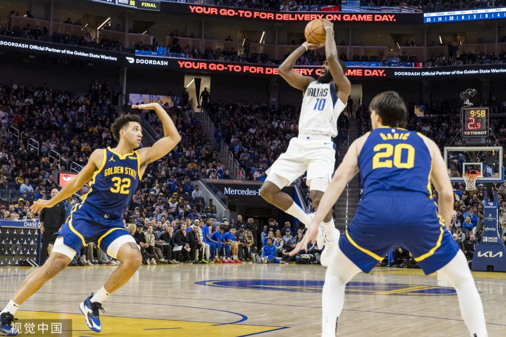 也是对记者 也是对记者