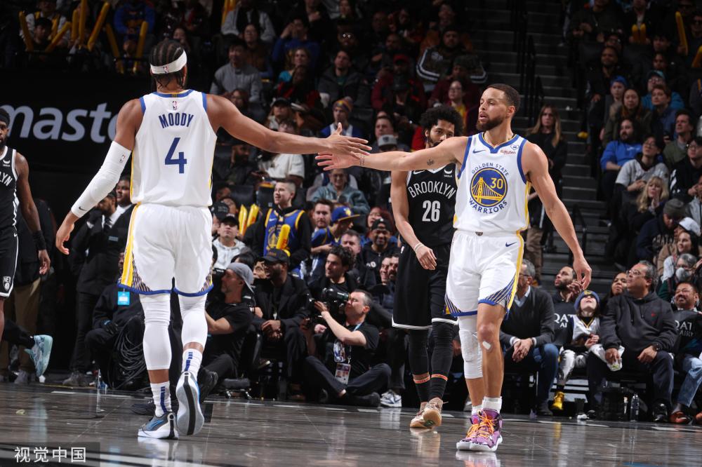 国足至少在 国足至少在