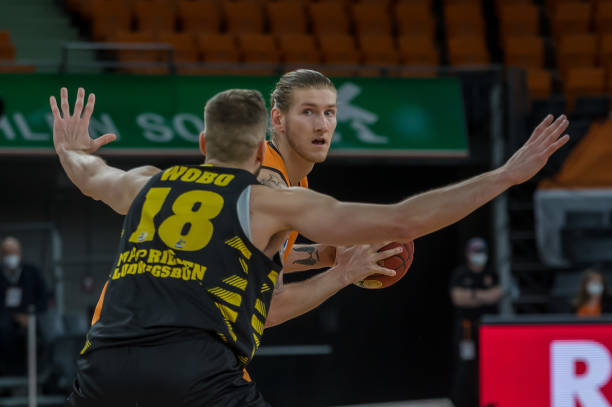 的伤病问题 的伤病问题