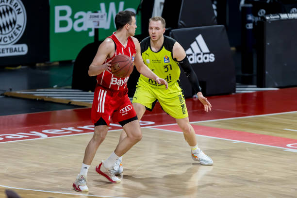 几场比赛中 几场比赛中