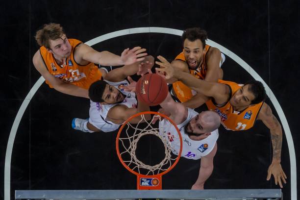 的篮球教练 的篮球教练