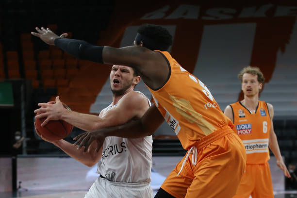 育新泰的号 育新泰的号