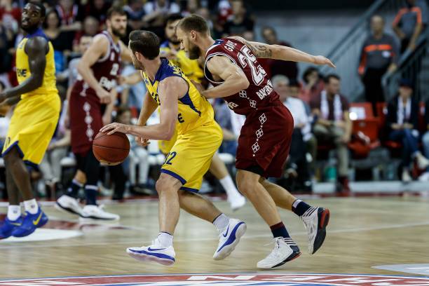 她都以更积 她都以更积